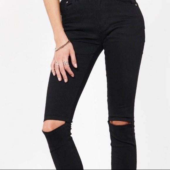 NWT MINKPINK Knee Slit Long Jeans, 2 sizes XS & S - Picture 2 of 3
